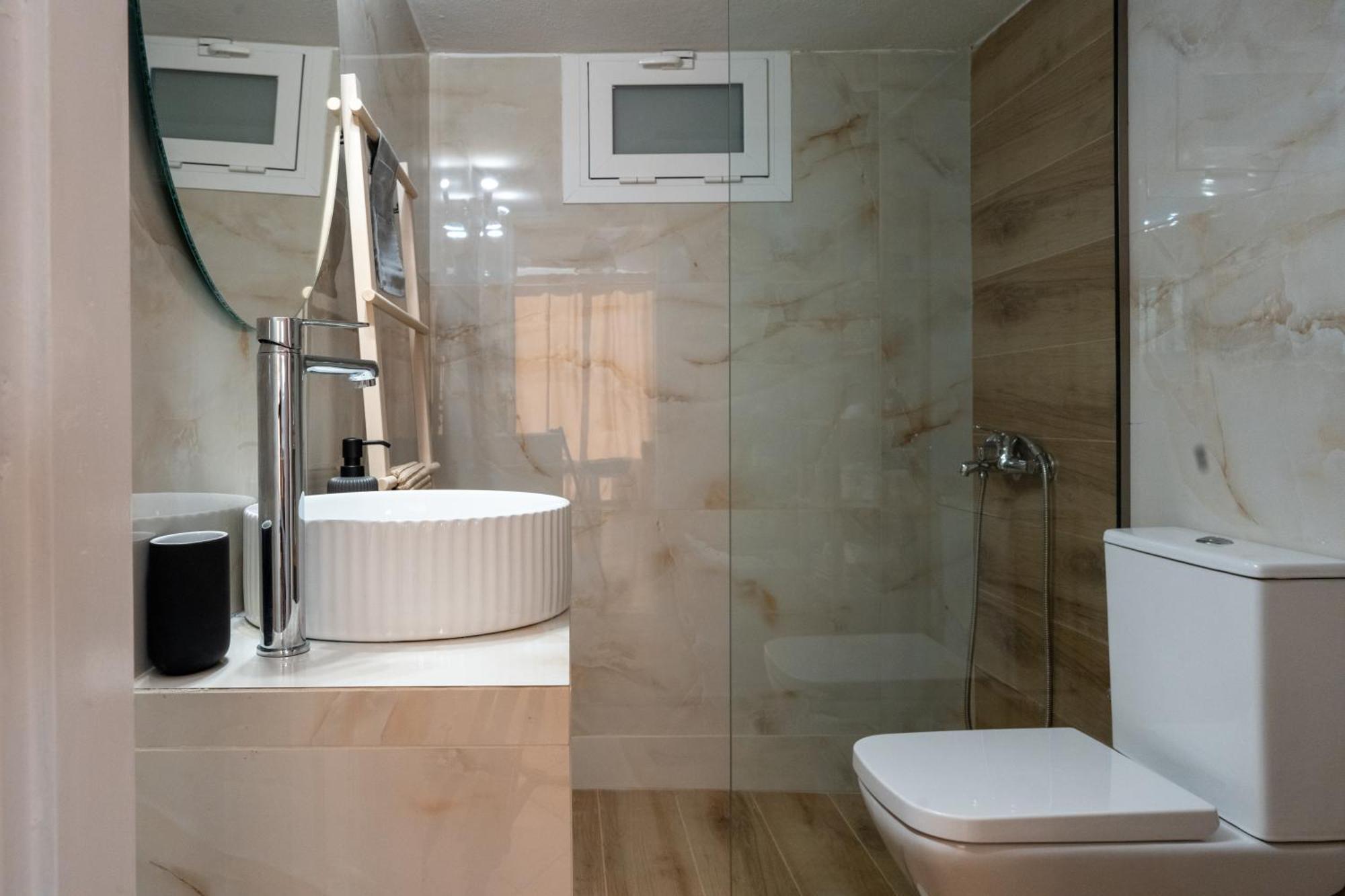 Valia's Place Apartment *
